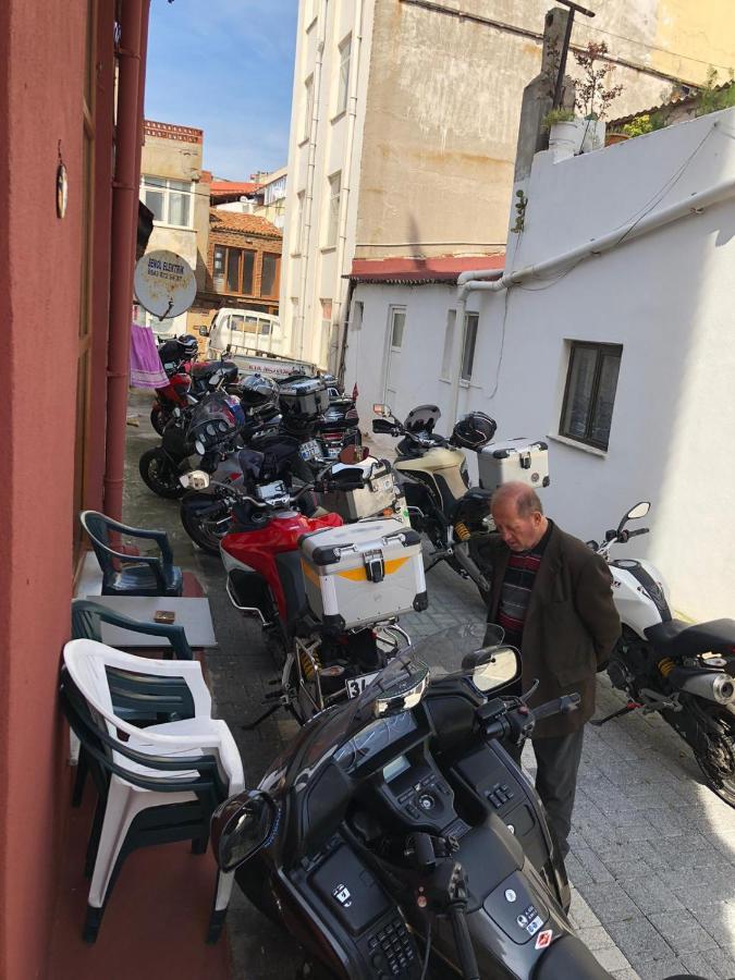 Crowded House Eceabat